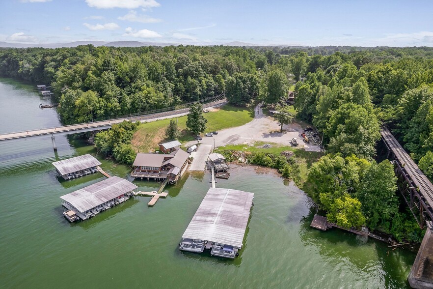 More Photos Of 1967 Rock Island Rd, Rock Island Marina For Sale
