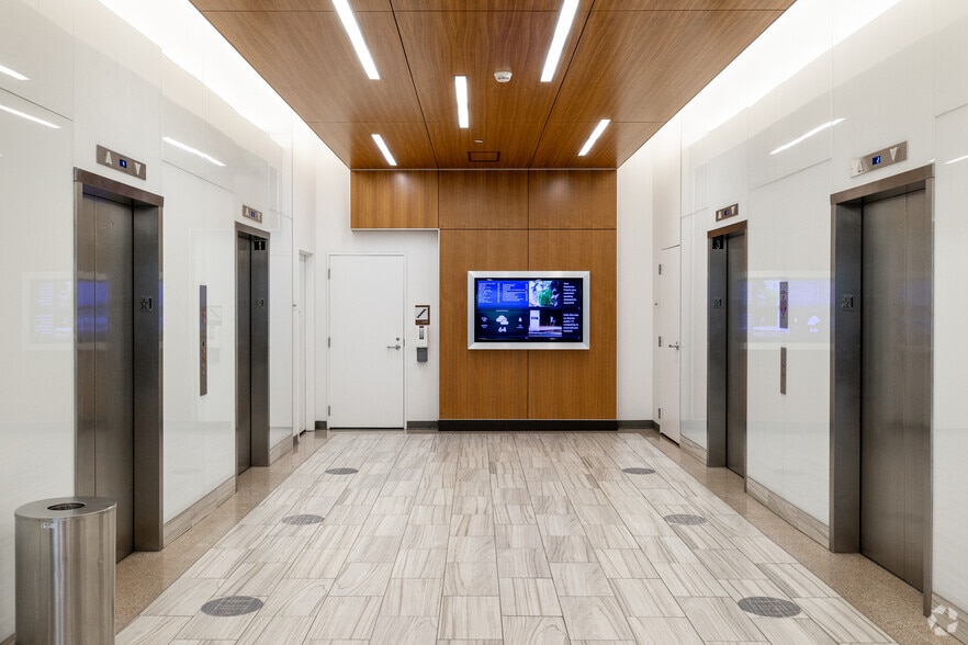 More Photos Of 330 2nd Ave S, Minneapolis Office For Lease