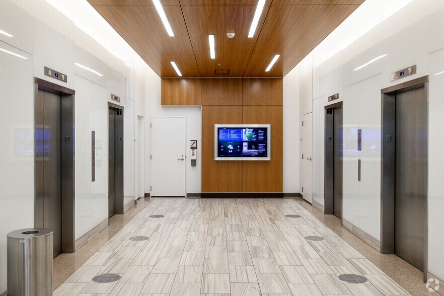 More Photos Of 330 2nd Ave S, Minneapolis Office For Sale