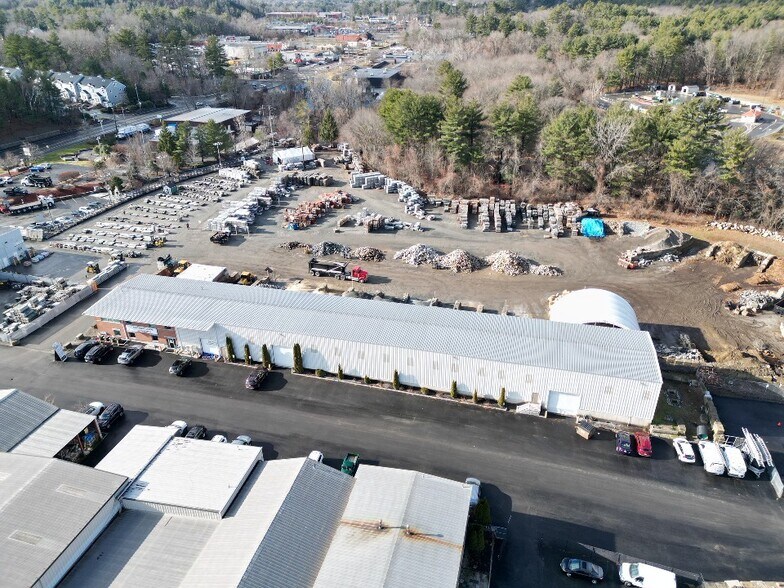 More Photos Of 896 Boston Post Rd, Marlborough Unknown For Lease