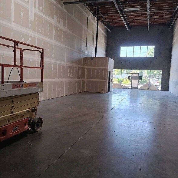More Photos Of 2913 142nd Ave E, Sumner Warehouse For Lease