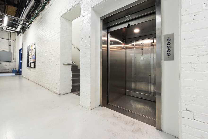 More Photos Of 451 Melwood Ave, Pittsburgh Fast Food For Lease