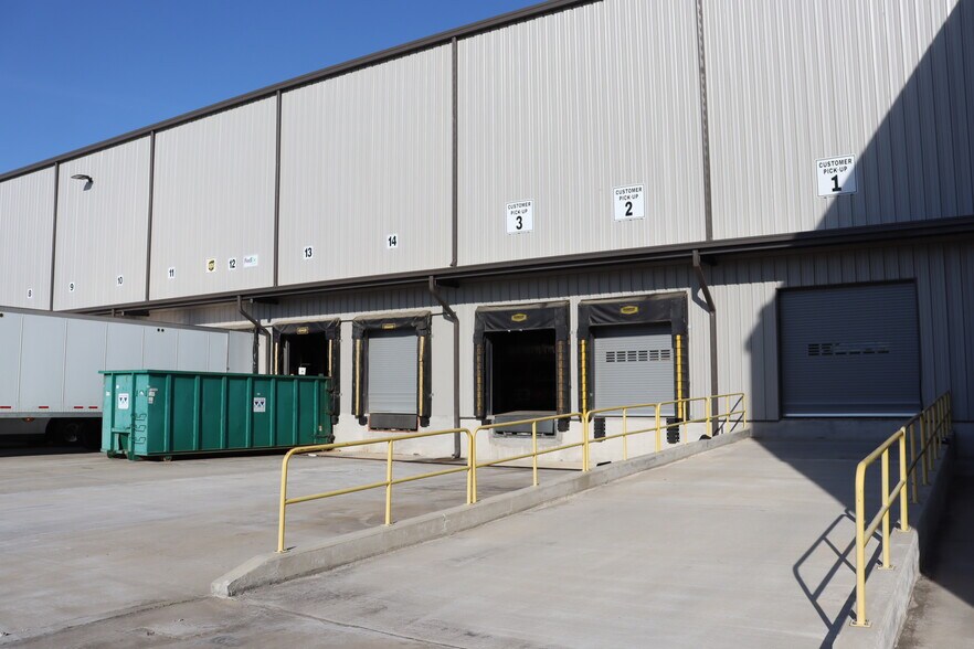 More Photos Of 7235 Bonnyshire Dr, Chattanooga Industrial For Sale