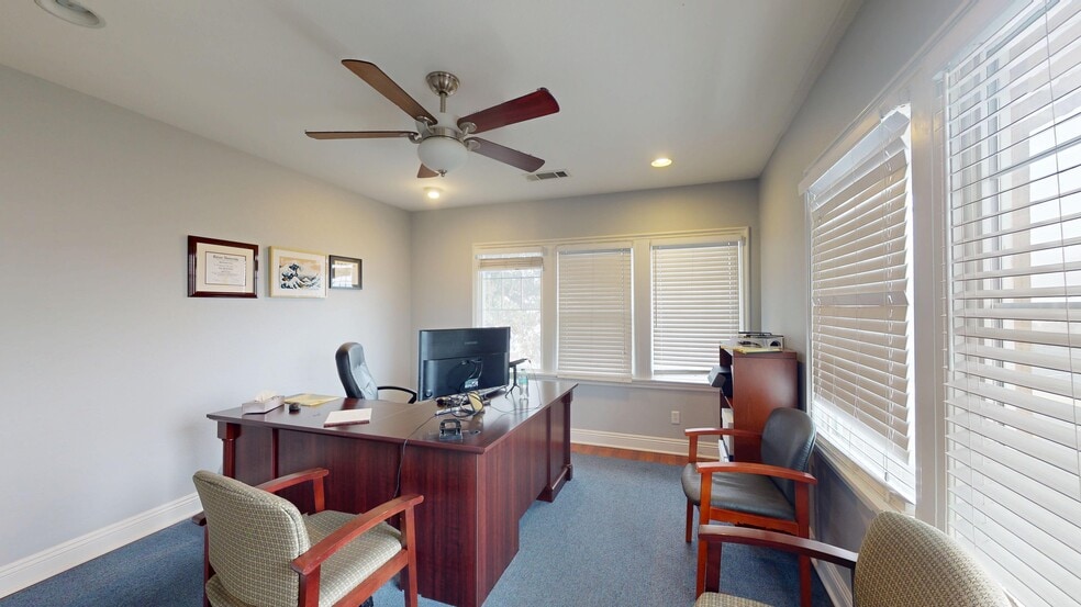 More Photos Of 400 W Yosemite Ave, Madera Office For Sale