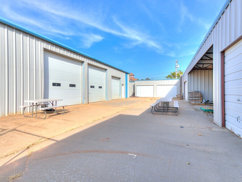 More Photos Of 219 N 6th St, Kingfisher Office For Sale