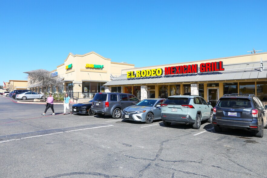 More Photos Of 12908-12932 Bandera Rd, Helotes General Retail For Sale