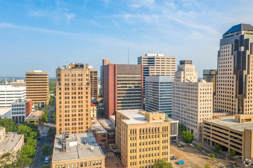 More Photos Of 400 Texas St, Shreveport Office For Lease