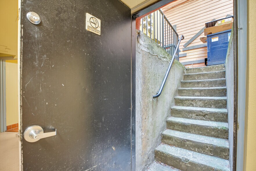 More Photos Of 1215 NW 21st Ave, Portland Apartments For Sale