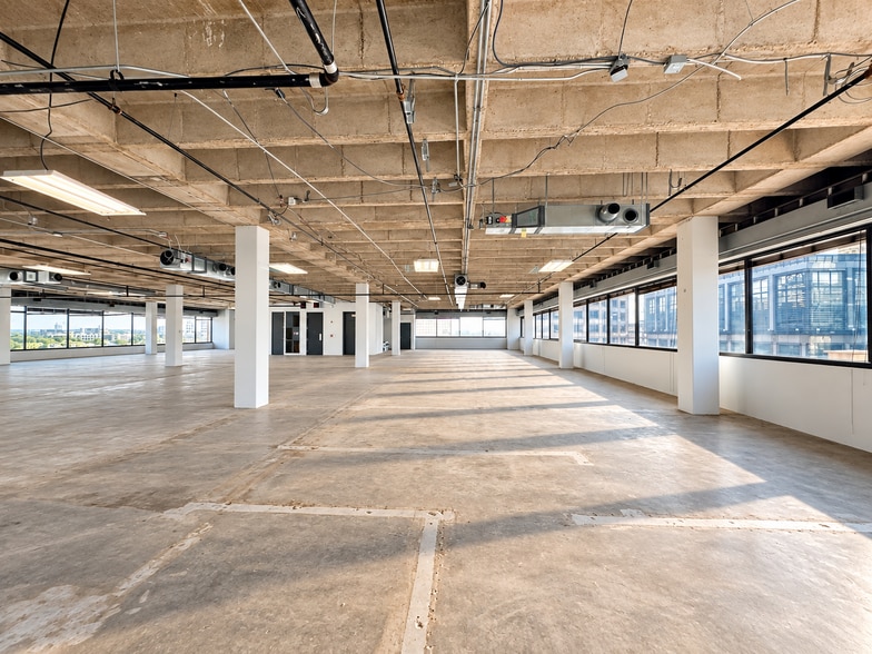 More Photos Of 425 Soledad St, San Antonio Loft Creative Space For Sale