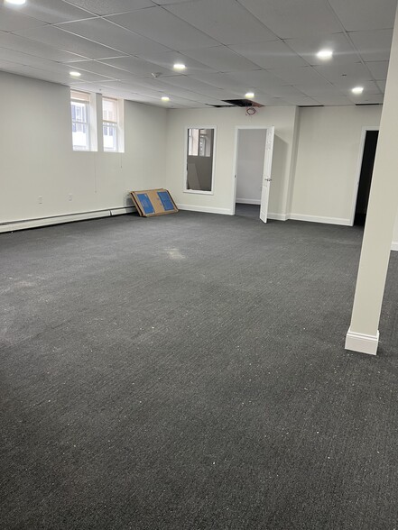 More Photos Of 71 Pleasant St, Leominster Medical For Lease