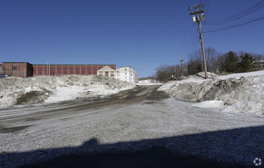 More Photos Of 35 Adams, Lewiston Warehouse For Lease
