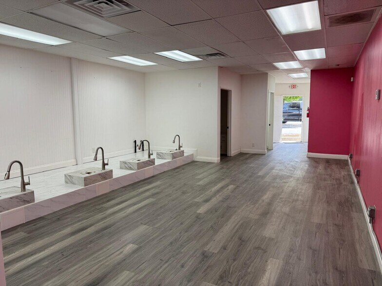 More Photos Of 720-724 N Garey Ave, Pomona Unknown For Lease