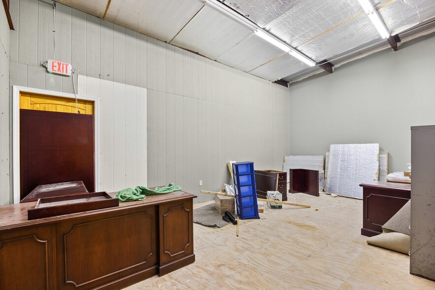 More Photos Of 69 Jessamine Ave, Georgetown Flex For Sale