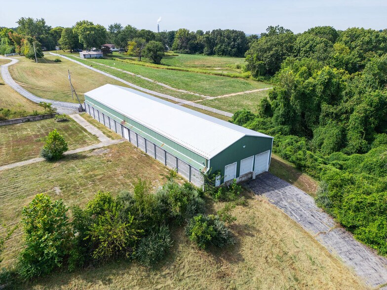 More Photos Of 3804 Stanka Ln, Godfrey Land For Lease