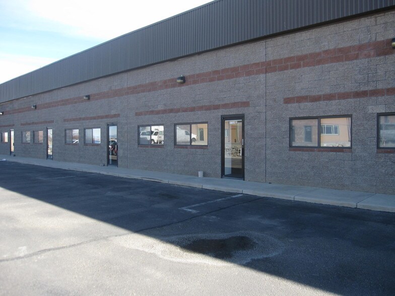 More Photos Of 1740 Skyway Dr, Longmont Warehouse For Lease