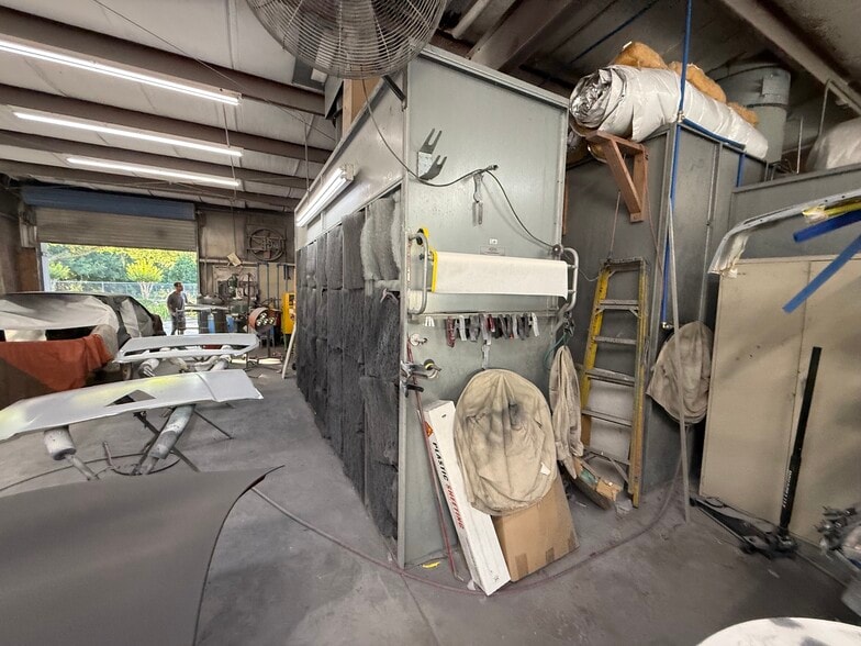 More Photos Of 5508 Benchmark Ln, Sanford Warehouse For Sale