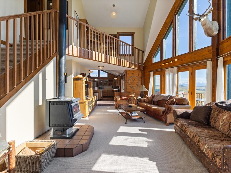 More Photos Of 29 Wineglass Loop S, Livingston Specialty For Sale