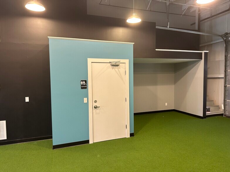 More Photos Of 310 Dillingham Ave, Falmouth Loft Creative Space For Lease