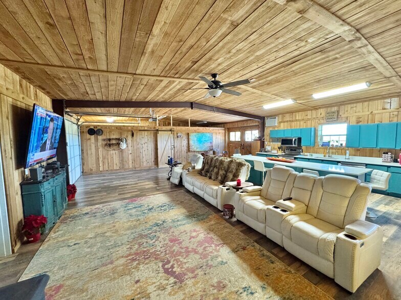 More Photos Of 8895 US-67 Hwy, Cleburne Trailer Camper Park For Sale