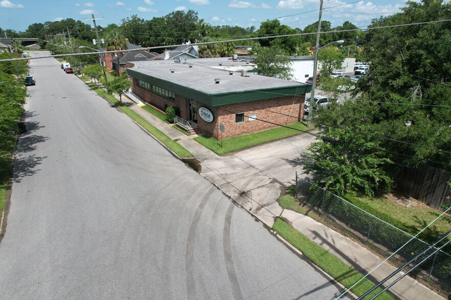 More Photos Of 2861 College St, Jacksonville Office For Lease