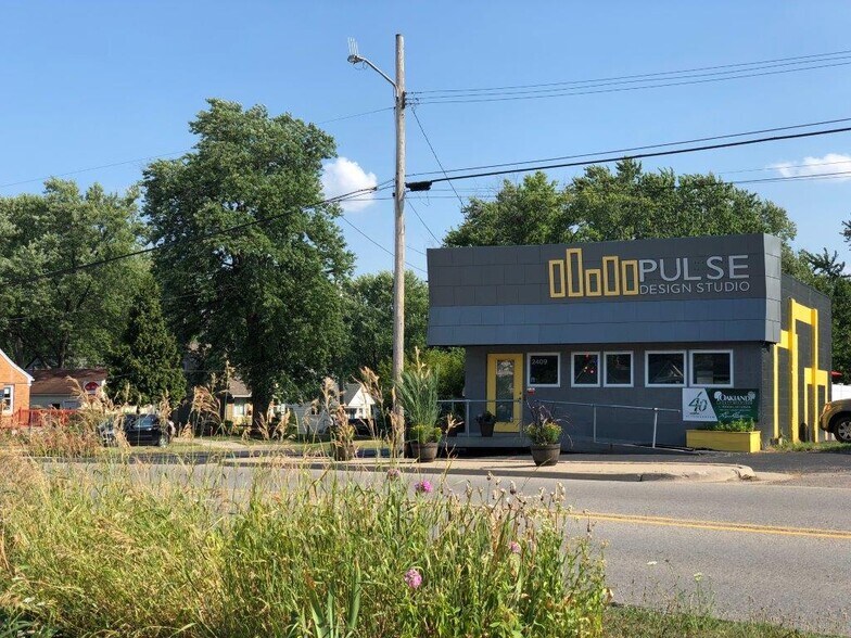 More Photos Of 2409 Voorheis St, Pontiac Freestanding For Sale