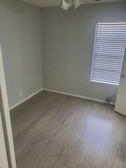 More Photos Of 430 Kendalia Ave, San Antonio Apartments For Sale