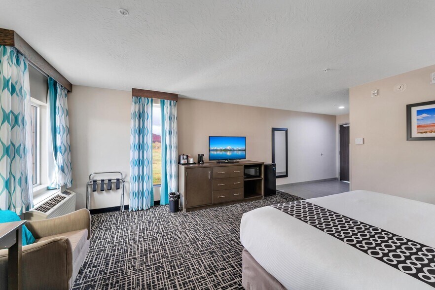 More Photos Of 465 S 100 E, Kanab Hospitality For Sale