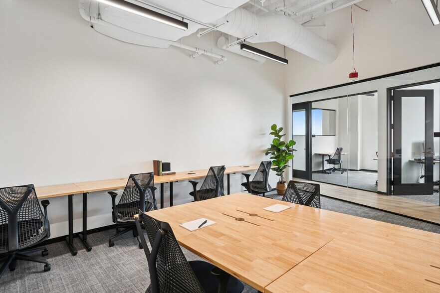 More Photos Of 1950 University Ave, East Palo Alto Coworking Space