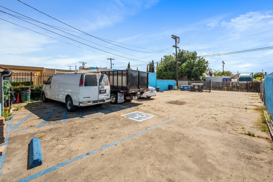 More Photos Of 1241 N Avalon Blvd, Wilmington Restaurant For Sale