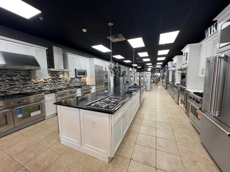 More Photos Of 237-247 Tarrytown Rd, White Plains Storefront For Lease