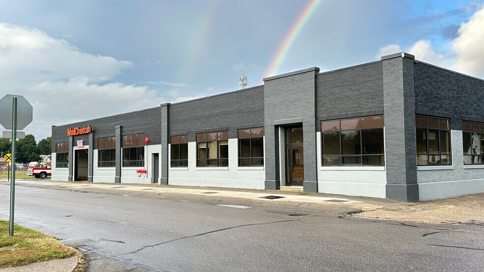More Photos Of 309 N Prospect St, Sturgis Light Manufacturing For Sale