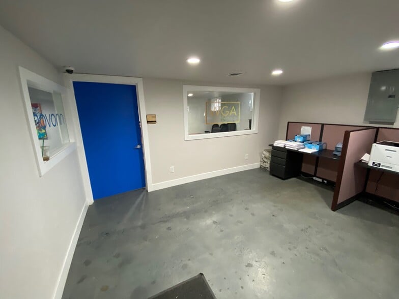 More Photos Of 7145 Lowell Blvd, Westminster Office For Lease