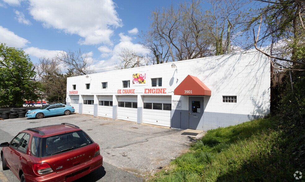 More Photos Of 3901 Falls Rd, Baltimore General Retail For Sale
