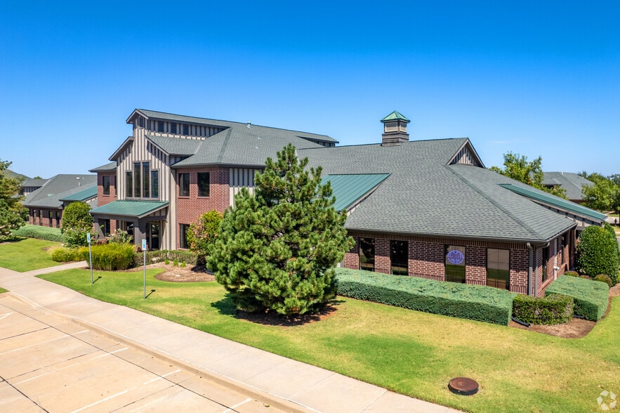 More Photos Of 755 W Covell Rd, Edmond Medical For Lease