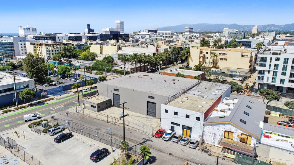 More Photos Of 700-716 Colorado Ave, Santa Monica Industrial For Sale