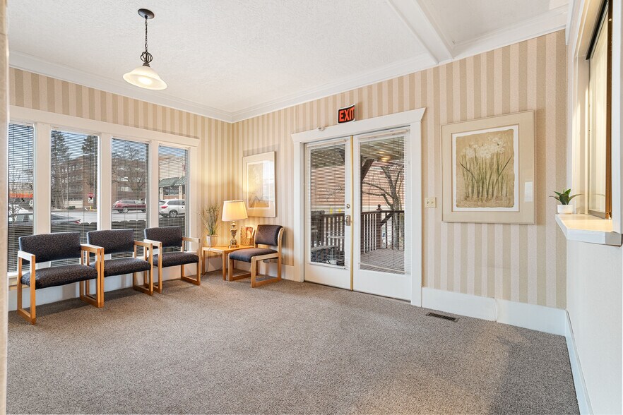 More Photos Of 2814 S Grand Blvd, Spokane Office For Lease