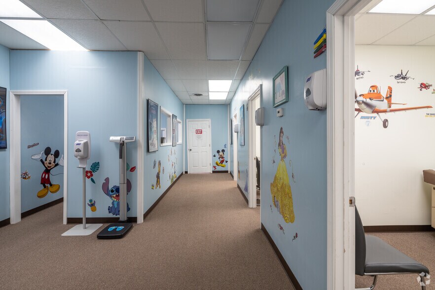 More Photos Of 2980 N Main St, Decatur Medical For Lease