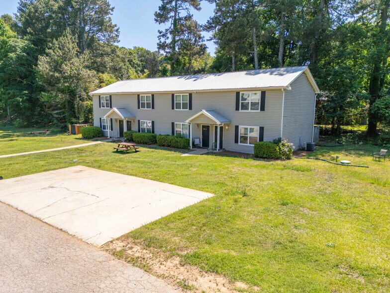 More Photos Of 4122 Oakwood Vlg, Oakwood Apartments For Sale