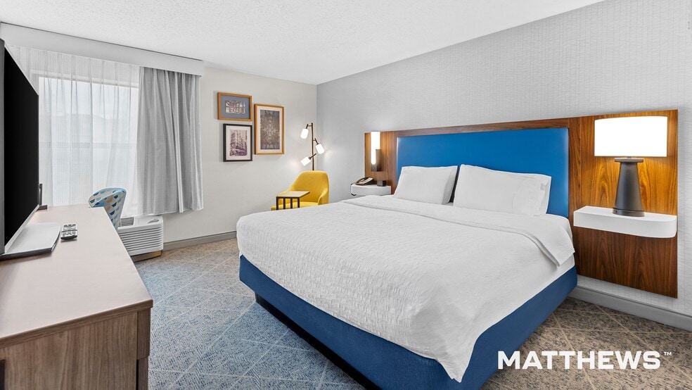 More Photos Of 80 Springside Dr, Akron Hotel For Sale