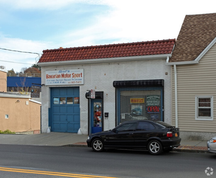 More Photos Of 914 Old Nepperhan Ave, Yonkers Storefront For Sale