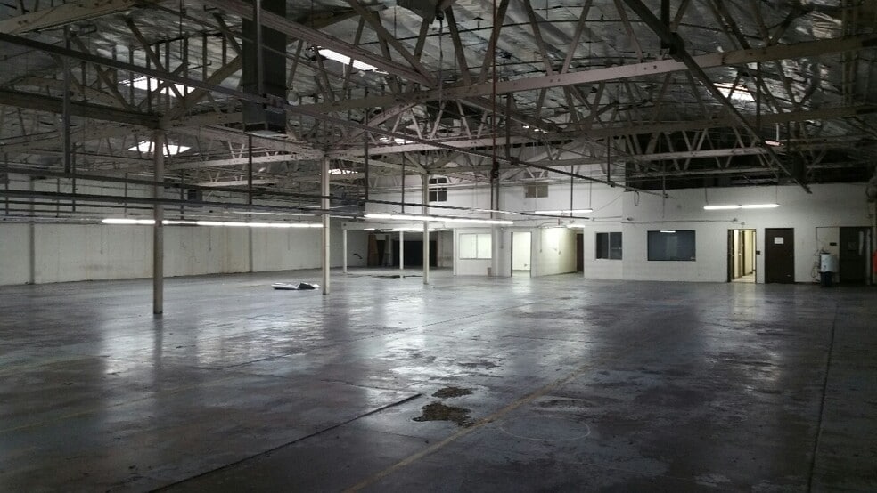 More Photos Of 3816-3818 S Broadway, Los Angeles Manufacturing For Lease