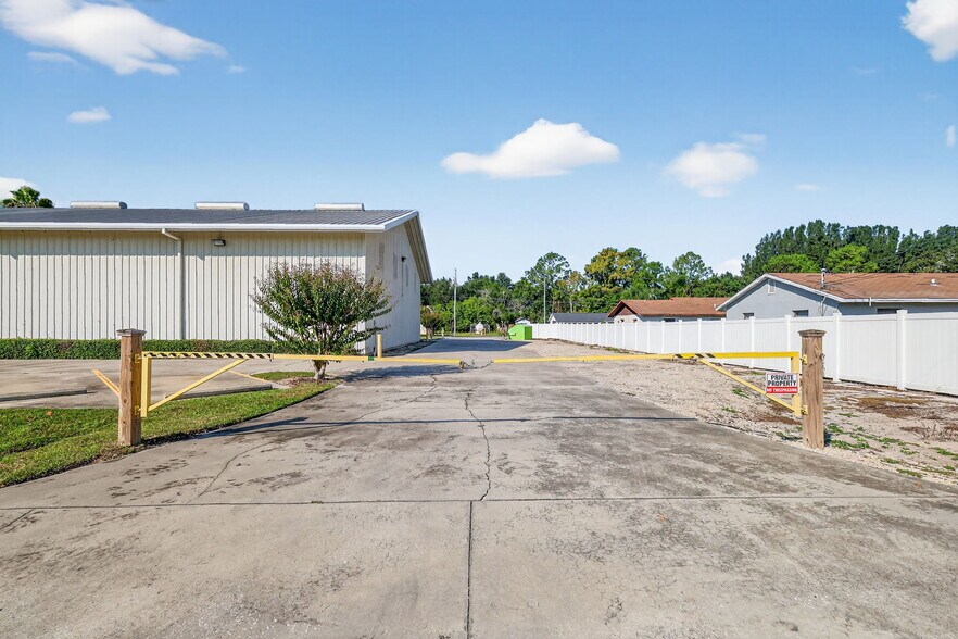 More Photos Of 15925 Old Us Highway 441, Tavares Warehouse For Lease