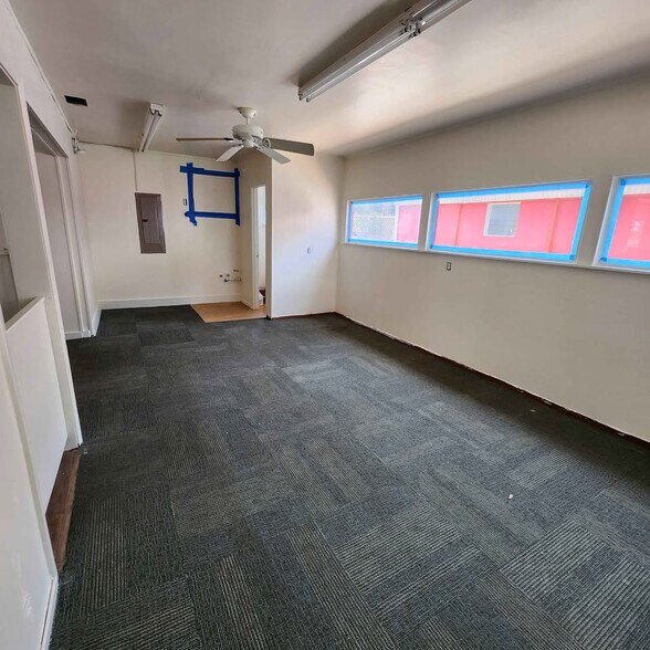More Photos Of 315 E Front St, Tyler Flex For Lease