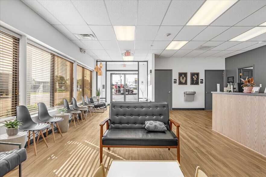 More Photos Of 421 N Broadway, Portland Medical For Sale