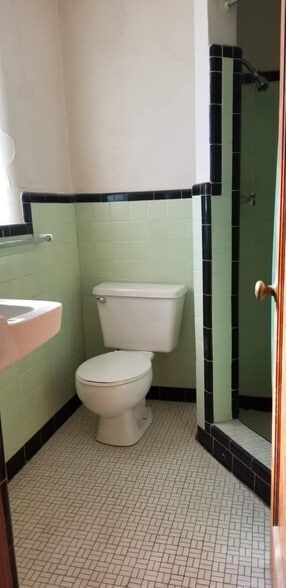 More Photos Of 6851 4th St NW, Los Ranchos De Albuquerque Hotel For Sale