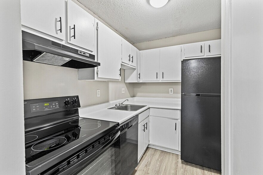 More Photos Of 107 Sterling Ct NW, Center Point Apartments For Sale