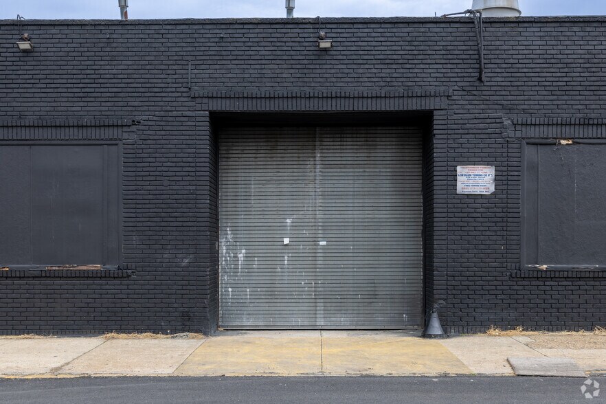 More Photos Of 67 W Queen Ln, Philadelphia Warehouse For Lease