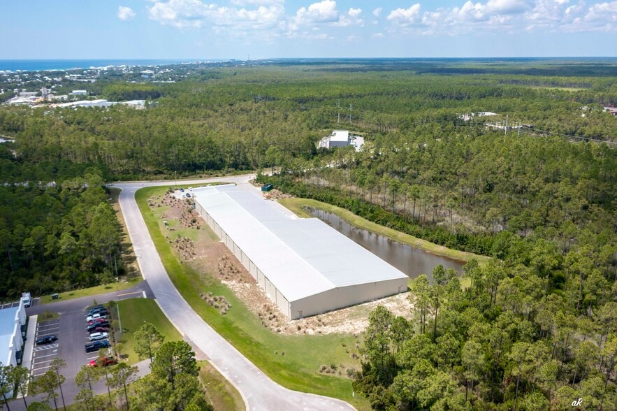 More Photos Of 17684 Cordova Pl, Panama City Beach Distribution For Lease