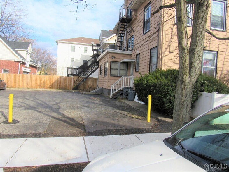 More Photos Of 177 Livingston Ave, New Brunswick Loft Creative Space For Lease