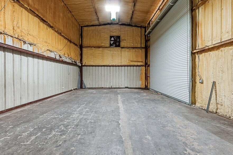 More Photos Of 107 Rice Ln, Huntsville Warehouse For Sale